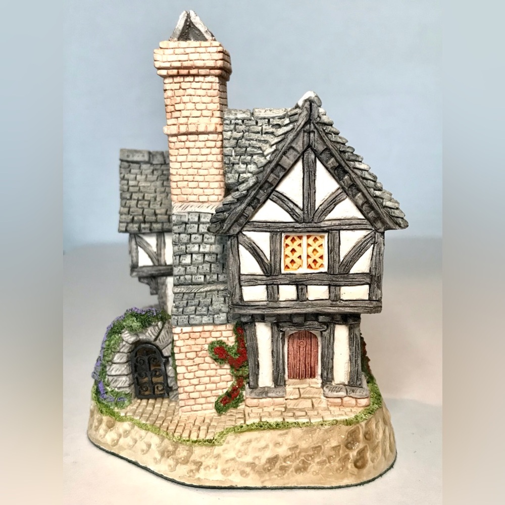 David Winter Inglenook Cottage
